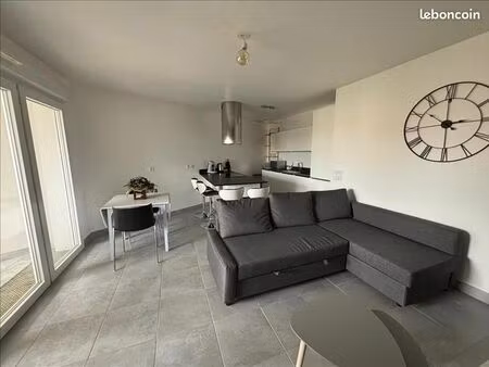 appartement 3 pièces 64 m²
