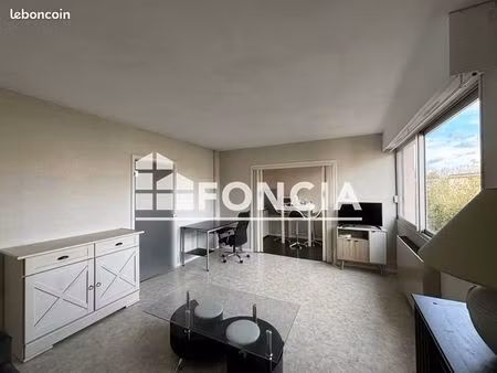 studio 1 pièce 33 m²