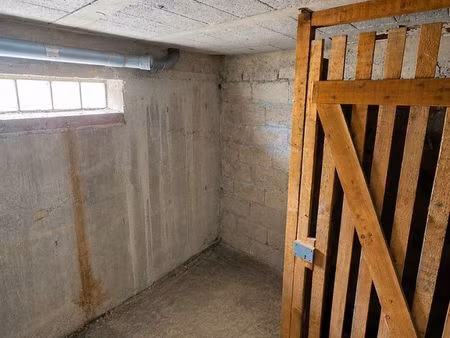 à louer – cave sécurisée de 9 m² – brest (rue hoche)