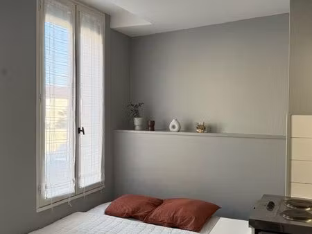 studio meublé rénové 17m² – idéal étudiant – proche écoles & transports