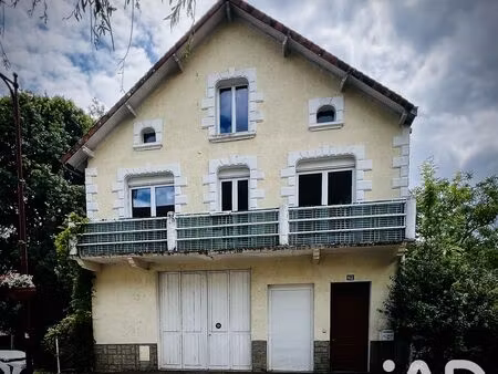 immeuble à piégut-pluviers (24360)