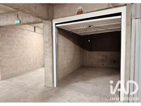 parking à paris (75011)