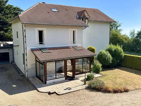 location maison 6 pièces 182 m² à orcines (63870)