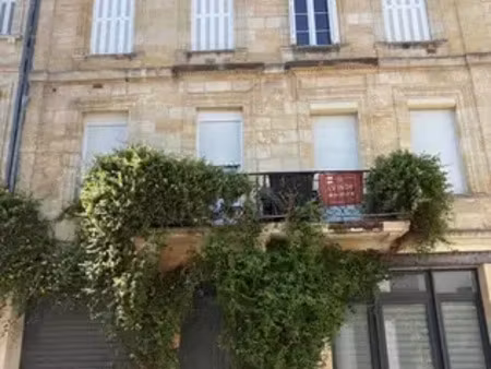 t1 meublé 26 m2 avec balcon bordeaux jardin public/chartrons