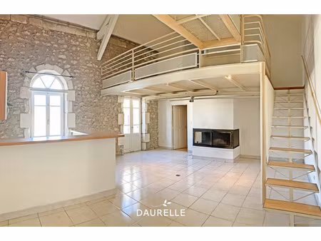 a vendre à chateaurenard  appartement 3 pièces avec parking