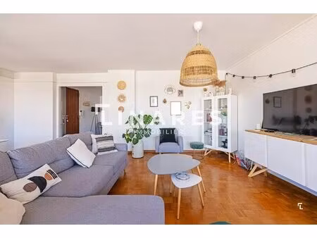 le septième ciel - appartement t3 de 80m² - deux balcons - vue dégagée & aperçu mer - 1300
