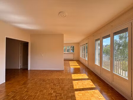 appartement reims 4 pièces avec balcon - 92.74 m2 boulingrin