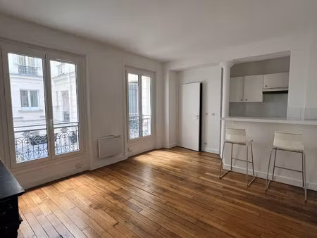 studio 75002 paris 30.54m²