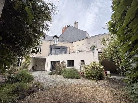 angers/gare lafayette maison ancienne avec porche et jardin