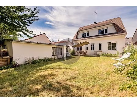 maison 7 pièces 160 m2  l'hay les roses  proche ligne 14  triple séjour  4 chambres  jardi