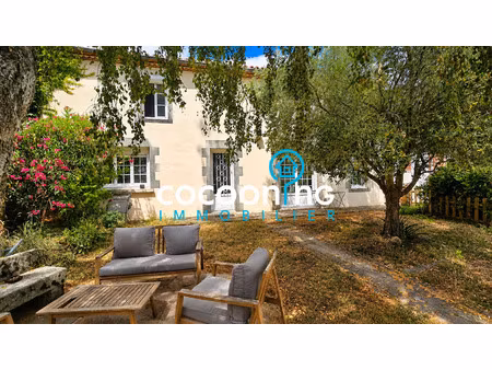 grande maison familiale en village