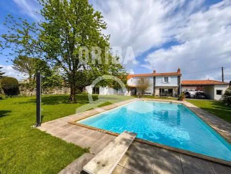 maison 7 chambres piscine