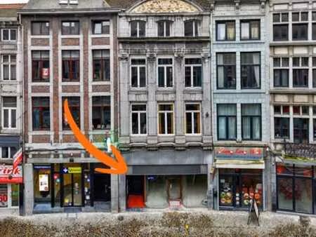 en feronstree! rez commercial de 168m² + 75m² de cave voutée