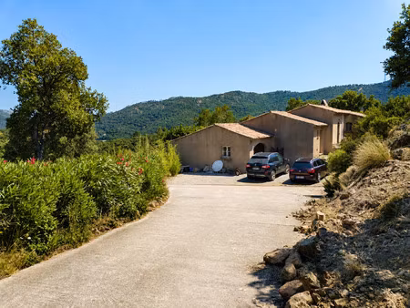 vente maison 8 pièces 171 m² le plan-de-la-tour (83120)
