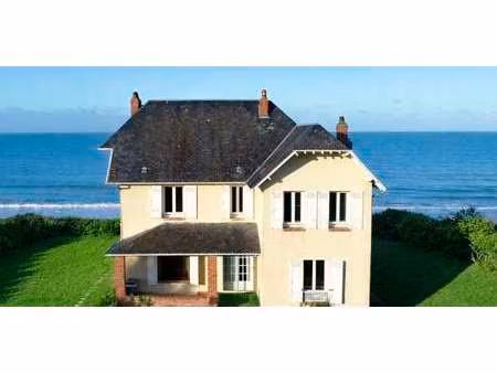 propriété en bord de mer avec jardin jullouville (50)