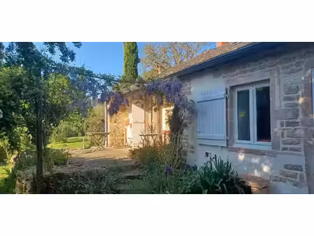 maison avec terrasse la genête (71)