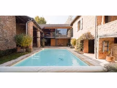 maison avec piscine et jardin macon (71)