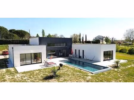 maison contemporaine avec piscine et jardin miramont-de-guyenne (47)