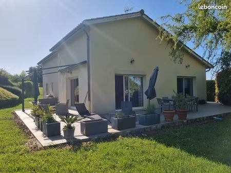 grande maison familiale à vendre à chasselay