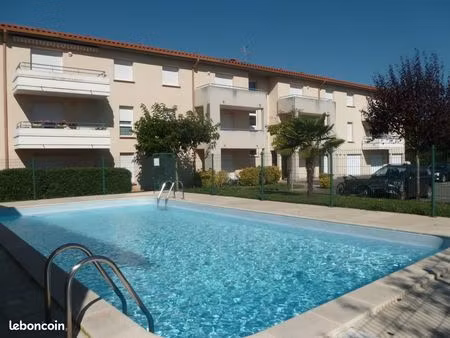 location appartement t2 figeac avec piscine