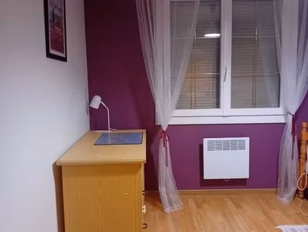 chambre meublée