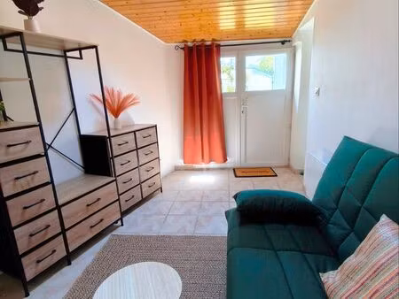 studio meublé de 16 m² chez l'habitant