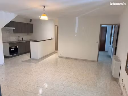 bel appartement t2 rénové - 50m² - climatisé - pézenas centre