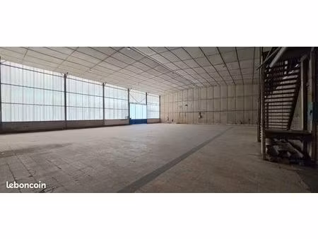 location de local/entrepôt de stockage gros volume