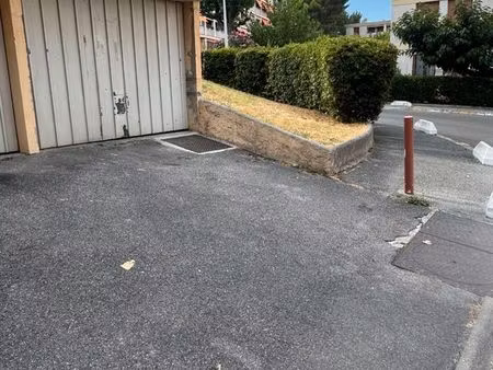 garage box parking aubagne