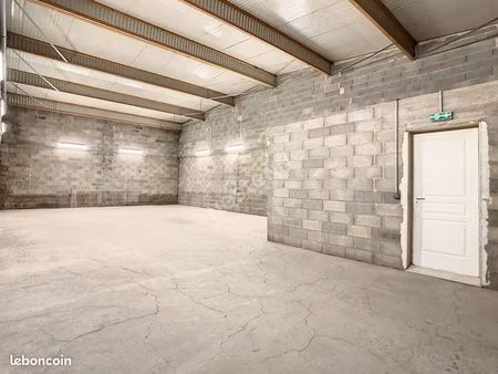 local commercial 135 m² miramas