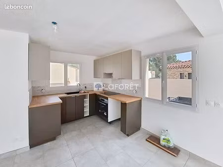 villa 4 pièces 95 m²