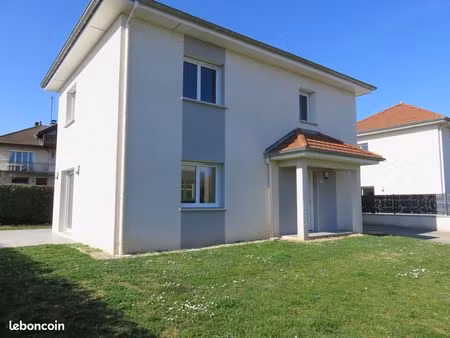 st hilaire de brens maison t4 excellent état