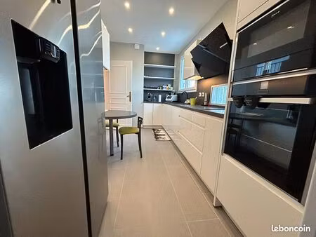appartement 6 pièces 142 m²