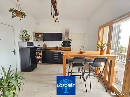 studio 1 pièce 28 m²