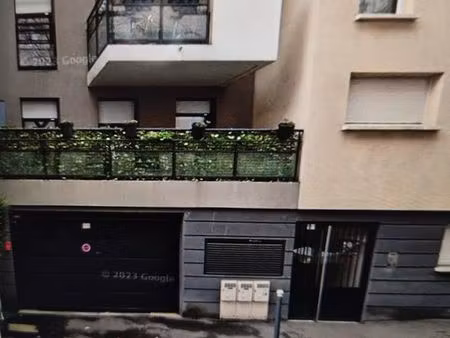 place de parking en sous sol rue descartes