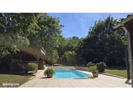 maison avec 1500 m2 de terrain