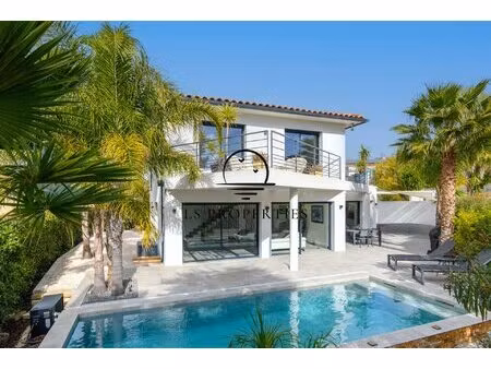 magnifique villa contemporaine recente  à pied du port  des plages et des commerces