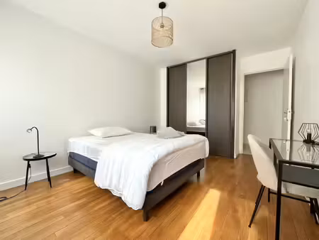 metz sablon - chambre meublée de 14.69m2