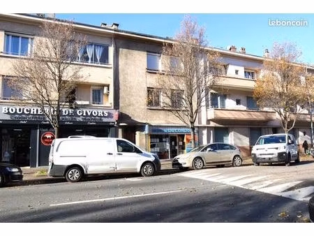 immeuble 6 pièces 161 m²
