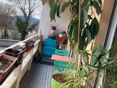 t3 avec balcon