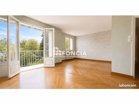 mions- maison individuelle à rénover sur une parcelle de 904 m²