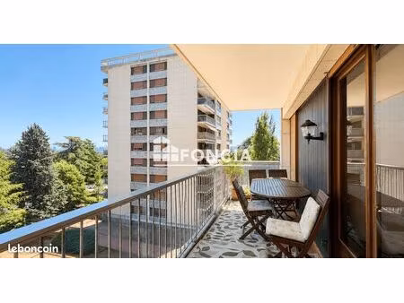 à vendre – appartement t5 de 121 00 m² carrez – le parc de chalin – écully