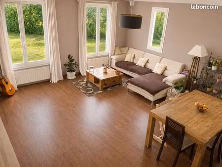 duplex t4 de 108 m² avec terrasse  vue dégagée sur les monts d'or – sathonay-camp – 399 00