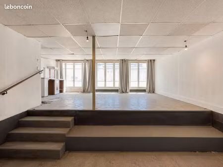 entrepôt 600 m² marseille