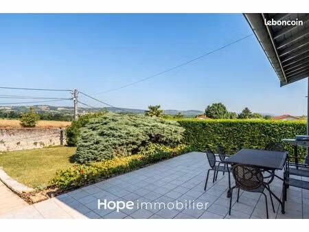 propriété 4 pièces 143 m²