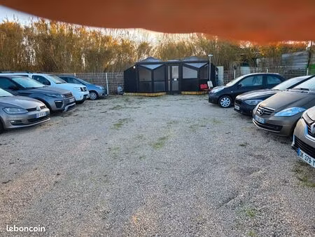 droit au bail parc automobile cloturée 30voiture avec bureau 900 euro