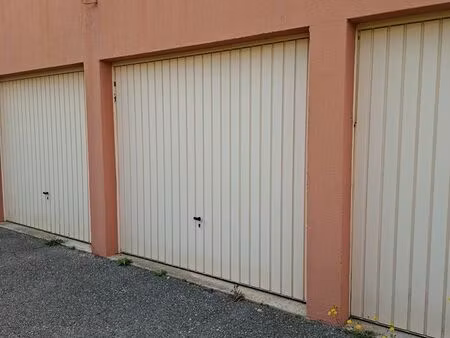 garage à louer - grasse