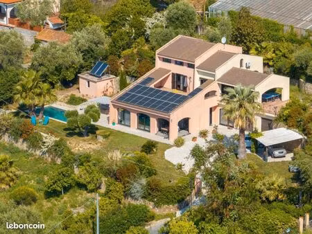 villa au villa calme vue mer   piscine a san remo