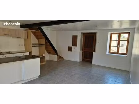 pollionnay t2 duplex avec piscine