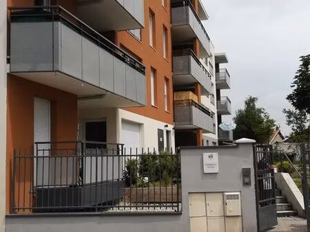 spacieux t3 meyzieu centre ville